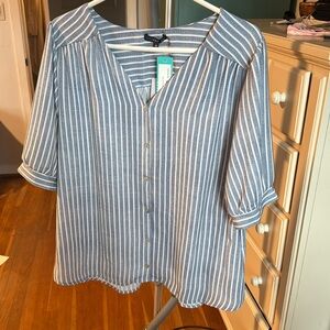 New WITH TAGS West Kei Caroline Button Down Top-Light Blue-XL